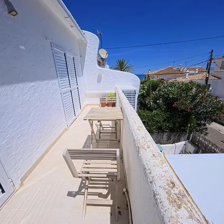 Sea Breeze House By Interhome